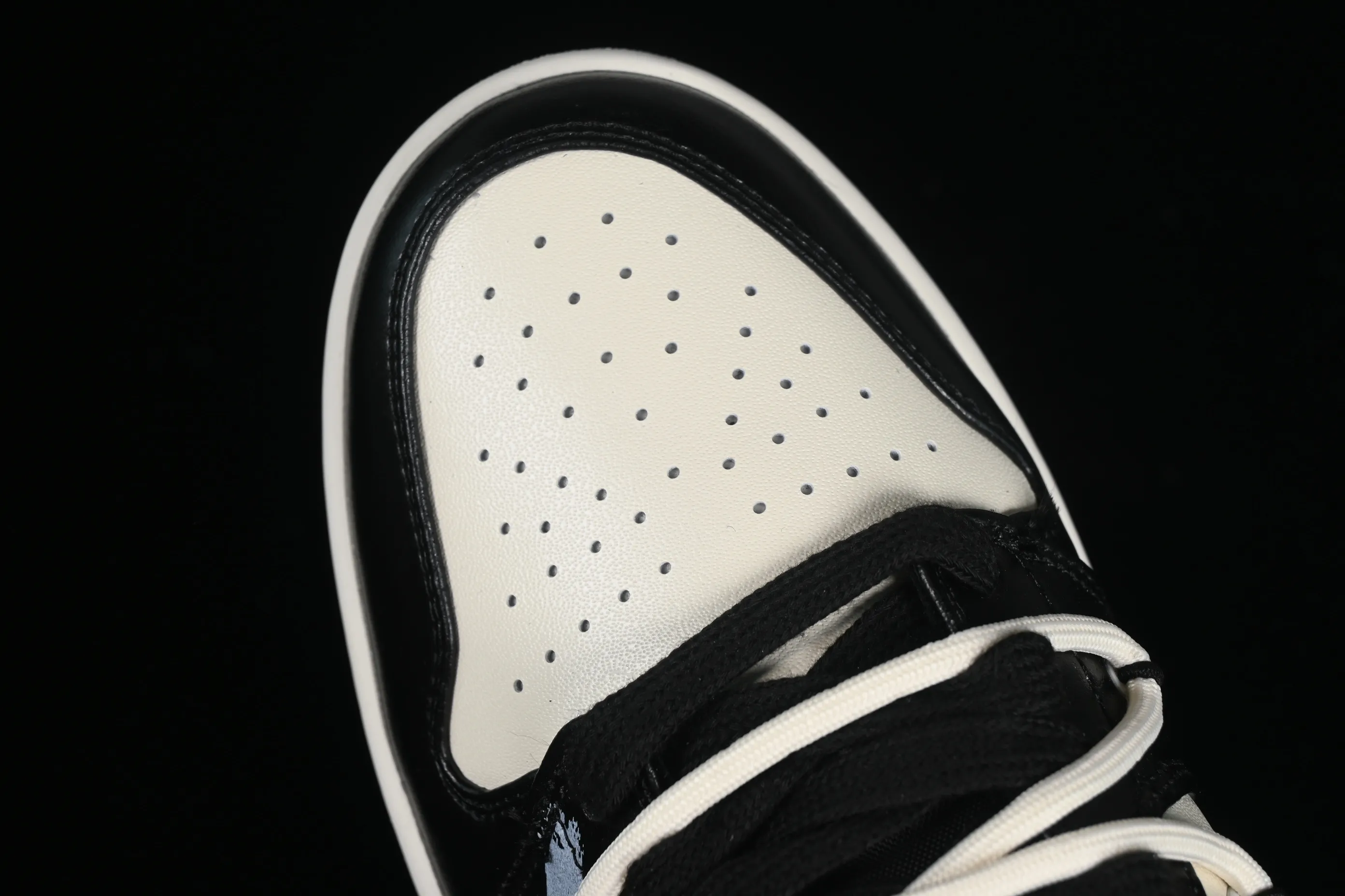 All Categories Air Jordan Jordan Series Basketball Shoes Air Jordan 1 Low Air Jordan 1 Low AJ1 Joe 1 Panda Prank Rap Theme-Big Shot Low-top Cultural Casual Shoes